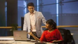 অফিসে দুটি মানুষের মধ্যে প্রেম–বিয়ে বিরল নয়মডেল: আসিফ ও সামিয়া। ছবি: প্রথম আলো