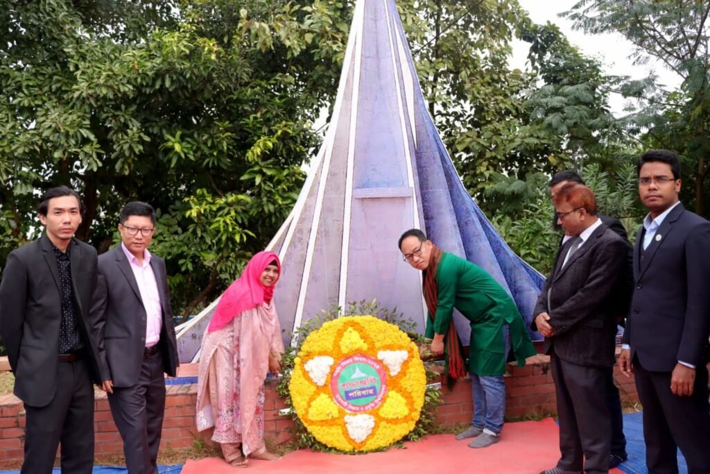 আমরা ইতিহাস থেকে শিখবো এবং নতুন নতুন সৃষ্টিশীল জ্ঞানকে কাজে লাগাবো