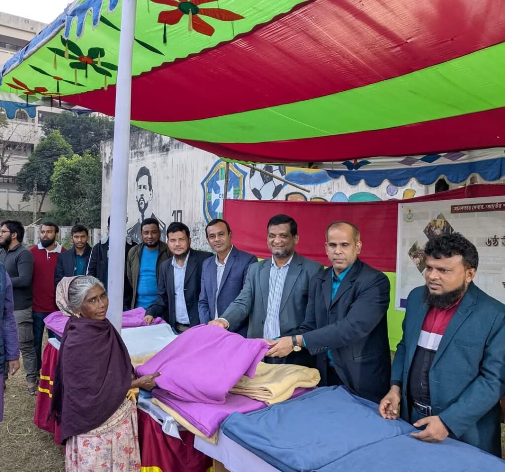 উষ্ণতা ছড়াচ্ছে শেকৃবির "আলোকিত মানুষ"