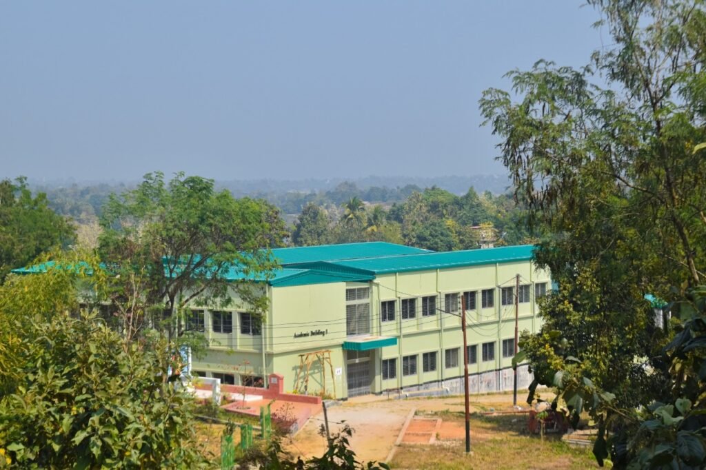 রাঙামাটি ডিসি অফিস শাটডাউনের ঘোষণা রাবিপ্রবি শিক্ষার্থীদের