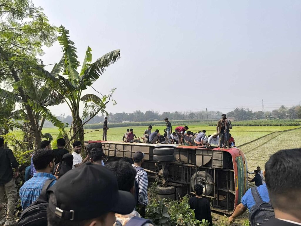 ভয়াবহ দূর্ঘটনার কবলে