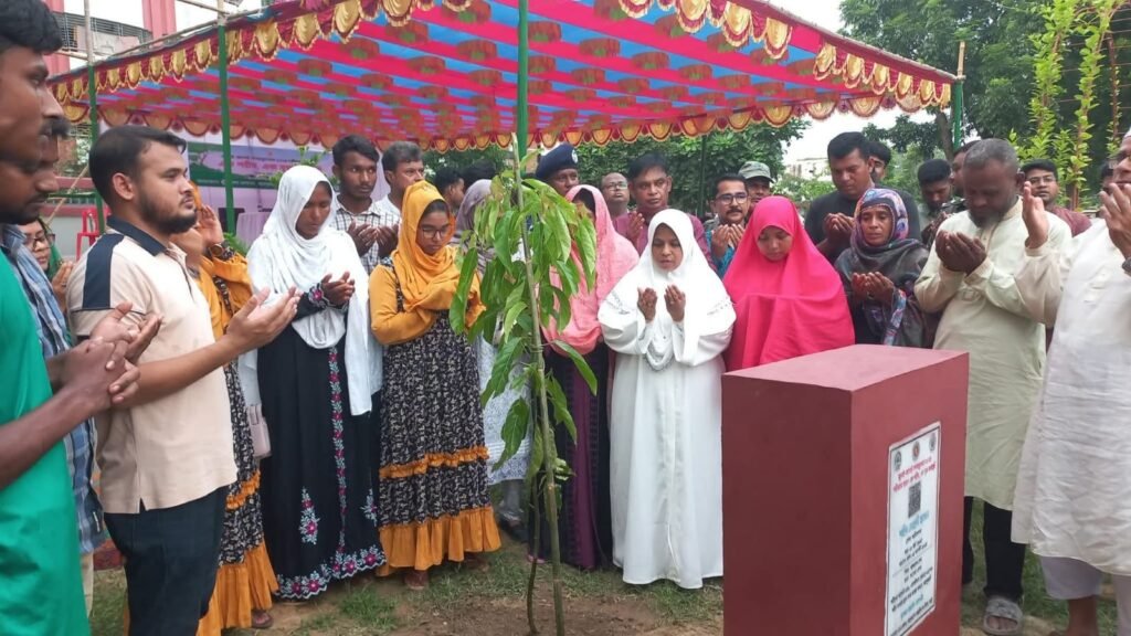 জয়পুরহাটে চারজন শহীদদের নামে চারটি বৃক্ষরোপণ